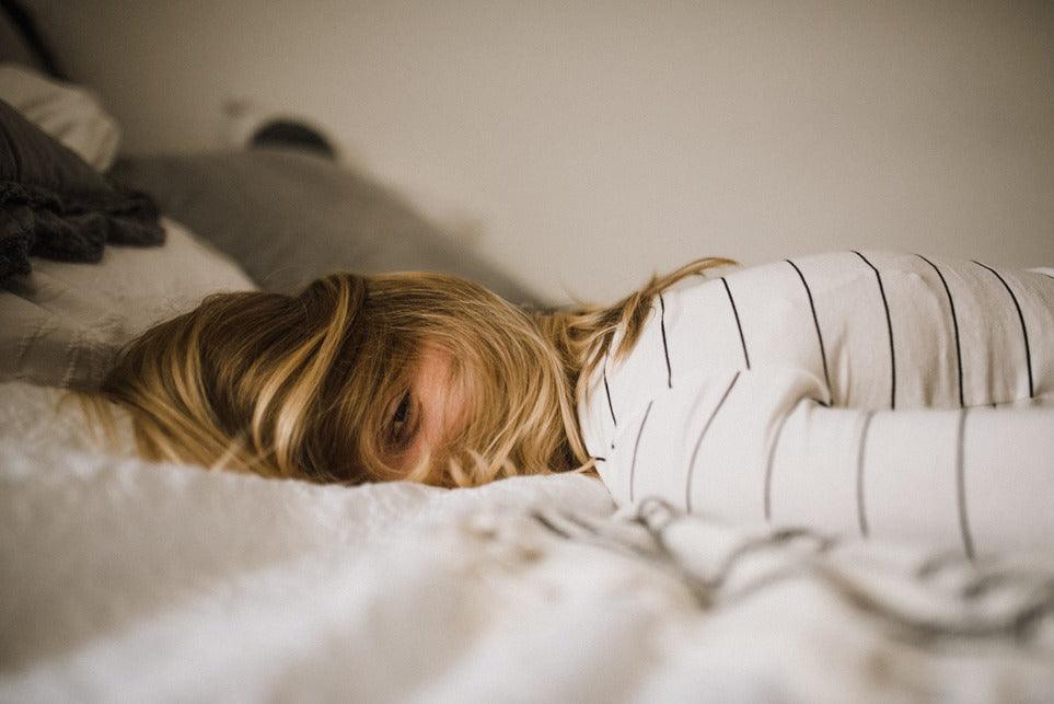 Can’t Sleep? These Tips Will Help You Fall Asleep Fast - Zen Routine